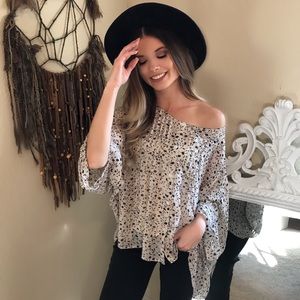 Naked Zebra off the shoulder top✨🌿